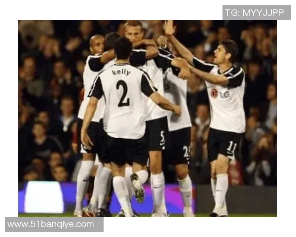 广州足球队的包夹战术解析与战术深度探讨 广州足球队的包夹战术解析与战术深度探讨