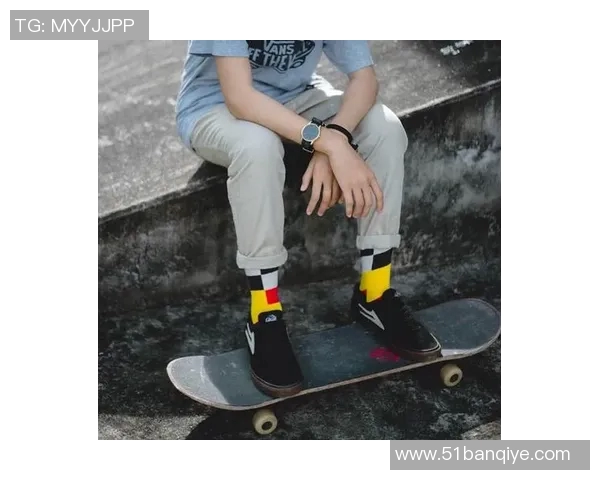 袜子男推荐的足球明星女友们的时尚搭配与生活趣事揭秘